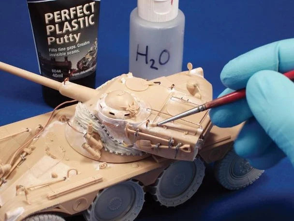 Deluxe Materials - Perfect Plastic Putty